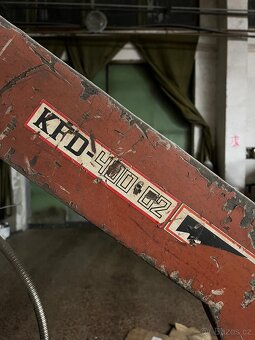 🛠️ Strojní pila na kov – KFD‑250‑02 (rok 1989, 380 V) 🛠️ - 3
