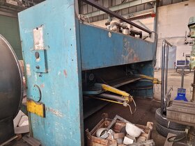 Tabulové nůžky CNTA 3150/16A - 3