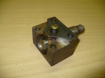Prodám kulový kloub (kostka serva) na Tatra T 148 - 3