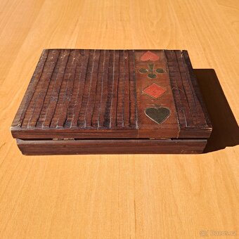 KAZETA  STARÁ  S  KARTAMI - 3