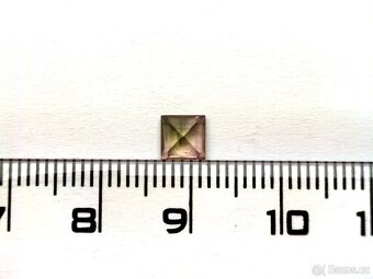 Turmalín-0,75 ct. - 3