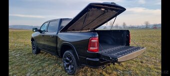NOVÝ KRYT KORBY DODGE RAM LIMITED ČERNÁ PERLEŤ - 3