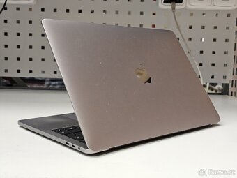 Apple MacBook Pro 13" (2017, Touch Bar, 4× Thunderbolt 3) - 3