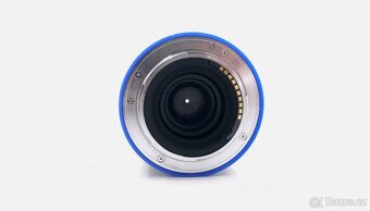 Objektiv Zeiss Loxia 25 mm f/2,4 - 3