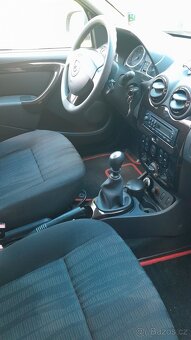 Prodám Dacia Duster 1.6i 4x4 - 3