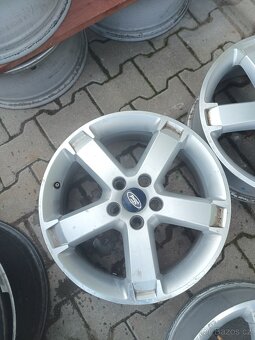 Ford,volvo - 3