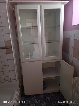 Bílá koupelnová skříňka - 3