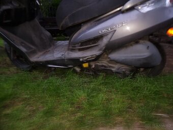 Kymco dink Yager 125 - 3