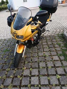 Yamaha FZS 600 Fazer - 3