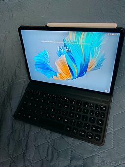 Huawei Matepad 11, výborný stav, Klávesnice, Dotykové péro - 3
