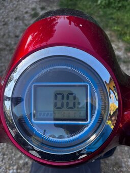 Elektrický čtyřkolový seniorský vozík - 3