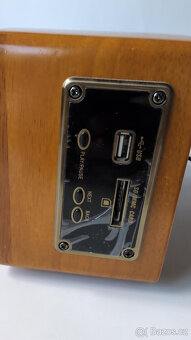 Rádio v retro stylu Hyundai RA302SUD - 3