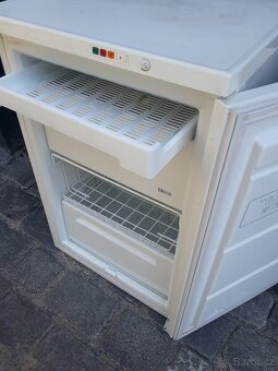 úsporný mrazák v A+ třídě 110 litrů s dovozem - 3