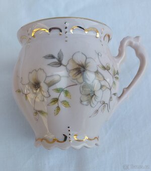 šálek s podšálkem, růžový porcelán z Chodova - 3