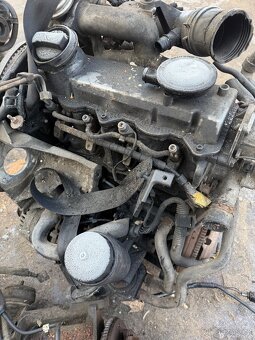 Motor NFR 80tis km - 3