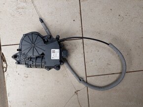 VW Sharan 7N 2010-- , díly PP a PZ dveří - 3