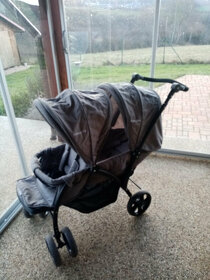 sourozenecký kočárek - 3