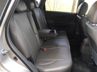 hyundai tucson interiér - sedadla - 3