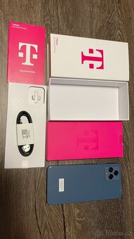 T Phone 5G - 3