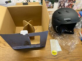 Nová lyžařská helma Smith Mission - 3