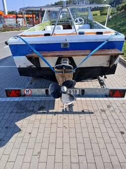 Motorový člun s motorem Volvo penta - 3