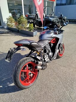 Ducati Supersport TITANIUM OPACO, ČR, KRÁSNÝ STAV, DESMO - 3