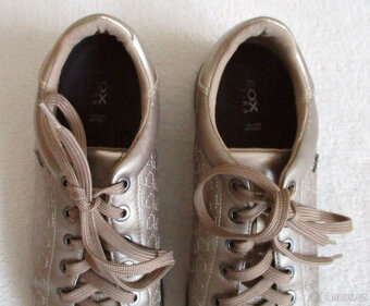 Dámské kožené polobotky sneakersy zlaté Geox 38 - 3
