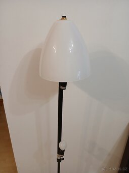 Stojanová lampa s vypínačem - 3
