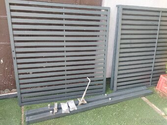 Vrata 150 x145 nové - 3