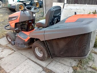 zahradní traktor, sekačka, traktůrek, Husqvarna - 3
