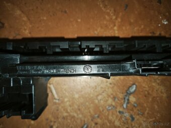 Pojistkova skrin, a plusovy kabel na bmw e60/61 - 3