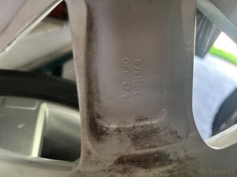 Ford R16 - 3