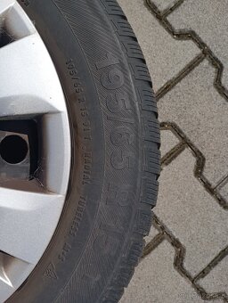 Zimní pneu 195/60 R15 - 3