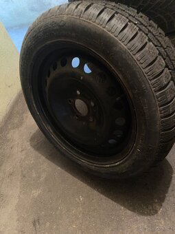 Rezervní pneumatika Pirelli Sottozero Winter 195/55 R - 3