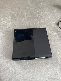 Prodám XBOX 360 + příslušenství a hry - 3