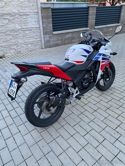 Honda cbr 125r 2015 - 3