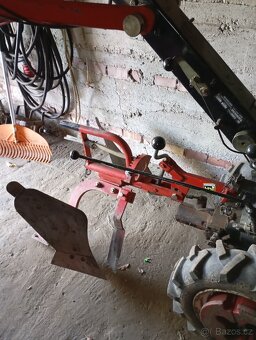 MT7-032  UNI system - 3