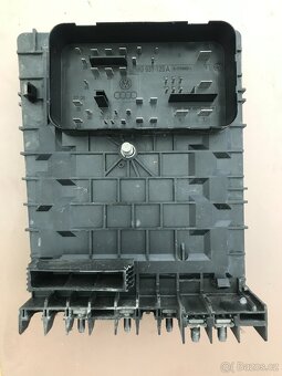 Pojistkový blok - 1K0937125A - 3