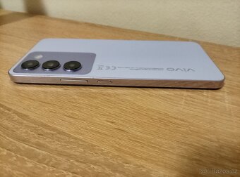 Prodám v pěkném zachovalém stavu Vivo V40 SE - 3