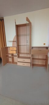 Pěkná obývací stěna  - LEVNĚ - 3