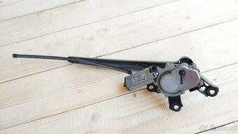 VW Transporter T5 –  Stěrač zadních dveří 7E0955711B - 3