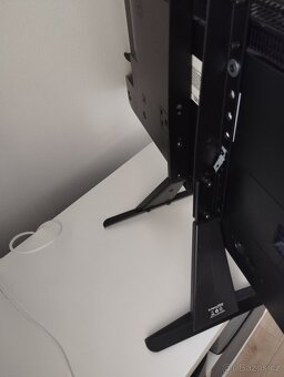 Nožky k tv - 3