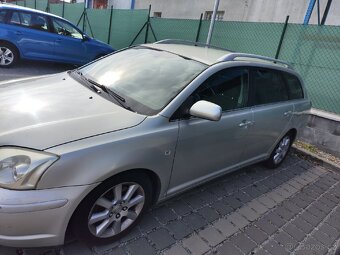 Toyota Avensis 2.2 D-4D - 3