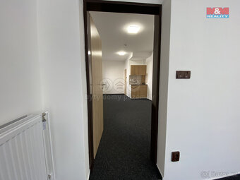 Pronájem obchod a služby, 40 m², Český Těšín, ul. Studentská - 3