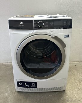 sušička ELECTROLUX s tepelným čerpadlem - JAKO NOVÁ - 3