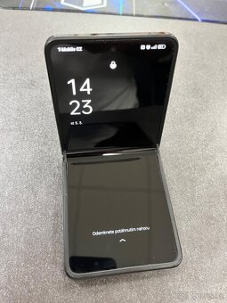 Oppo Find N2 Flip na náhradní díly - 3