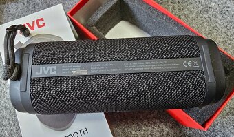 Přenosný bezdrátový reproduktor JVC XS-E622B černý - 3