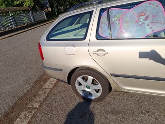 Prodám Škoda octavia 2 combi 1.6FSI AUTOMAT - 3
