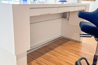 Profi prodejní pult stůl elek. výškově nastavitelný prodáno - 3