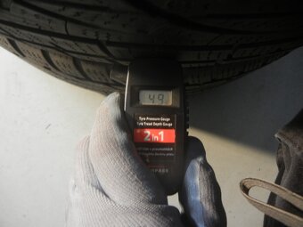 Zimní pneu Hankook 225/55R18 - 3